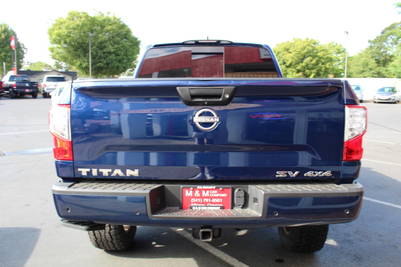 Nissan Titan 4x4 Crew Cab SV 2023