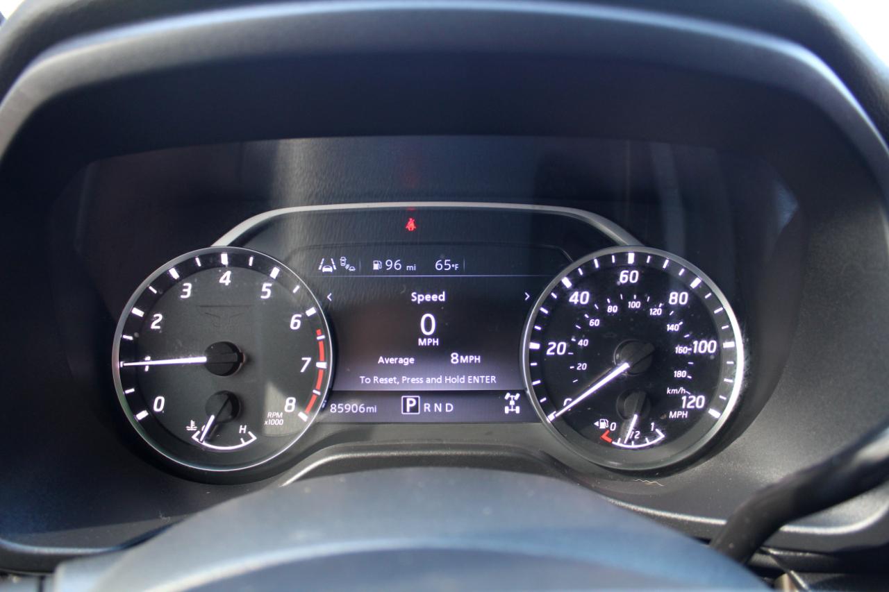 Nissan Titan 4x4 Crew Cab SV 2023
