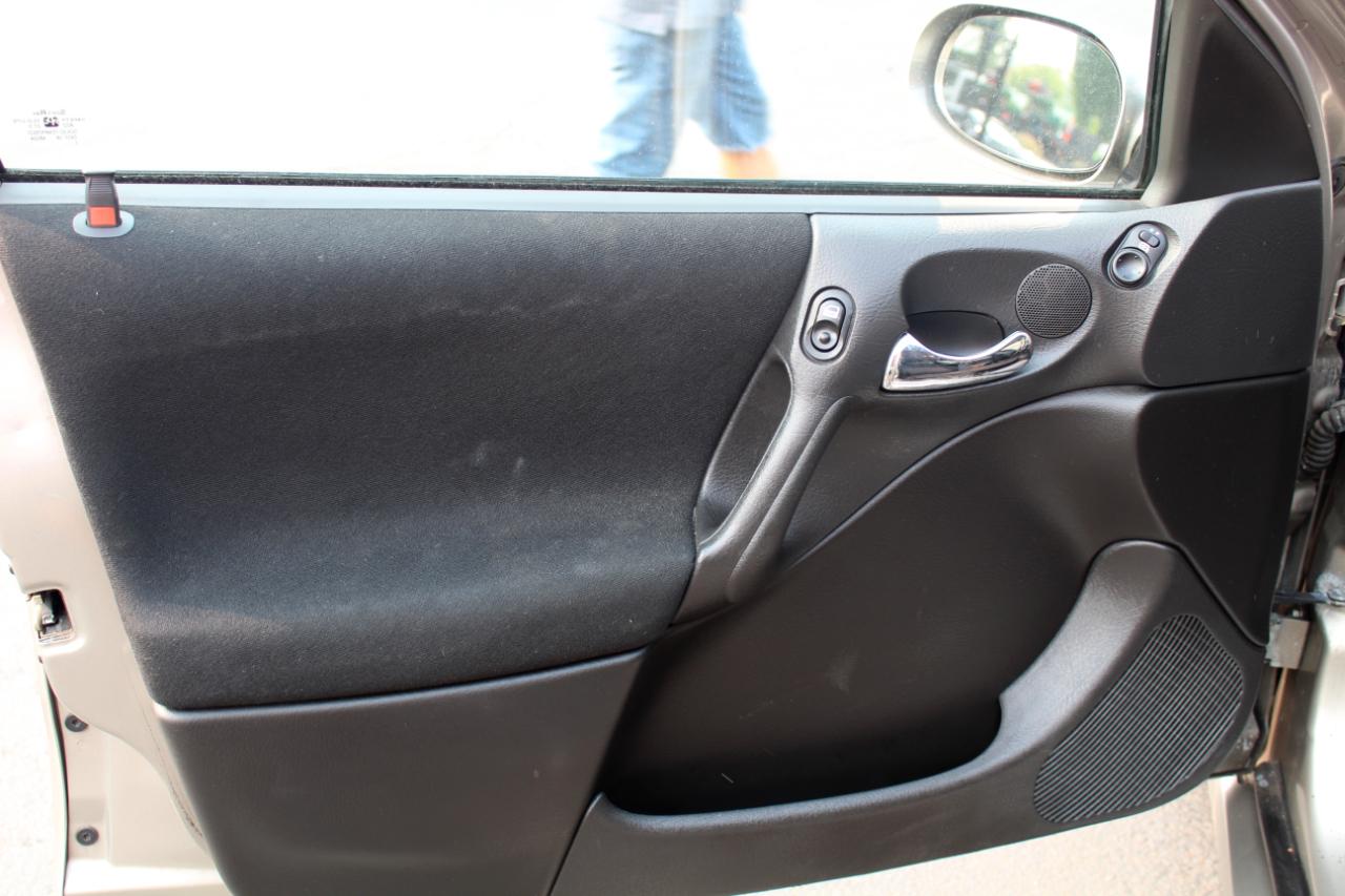 Saturn LS L-200 Auto 2003