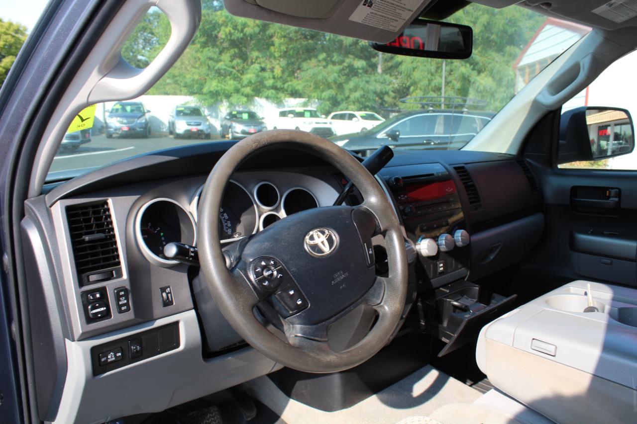 Toyota Tundra 2WD Truck Dbl 5.7L V8 6-Spd AT (Natl) 2010