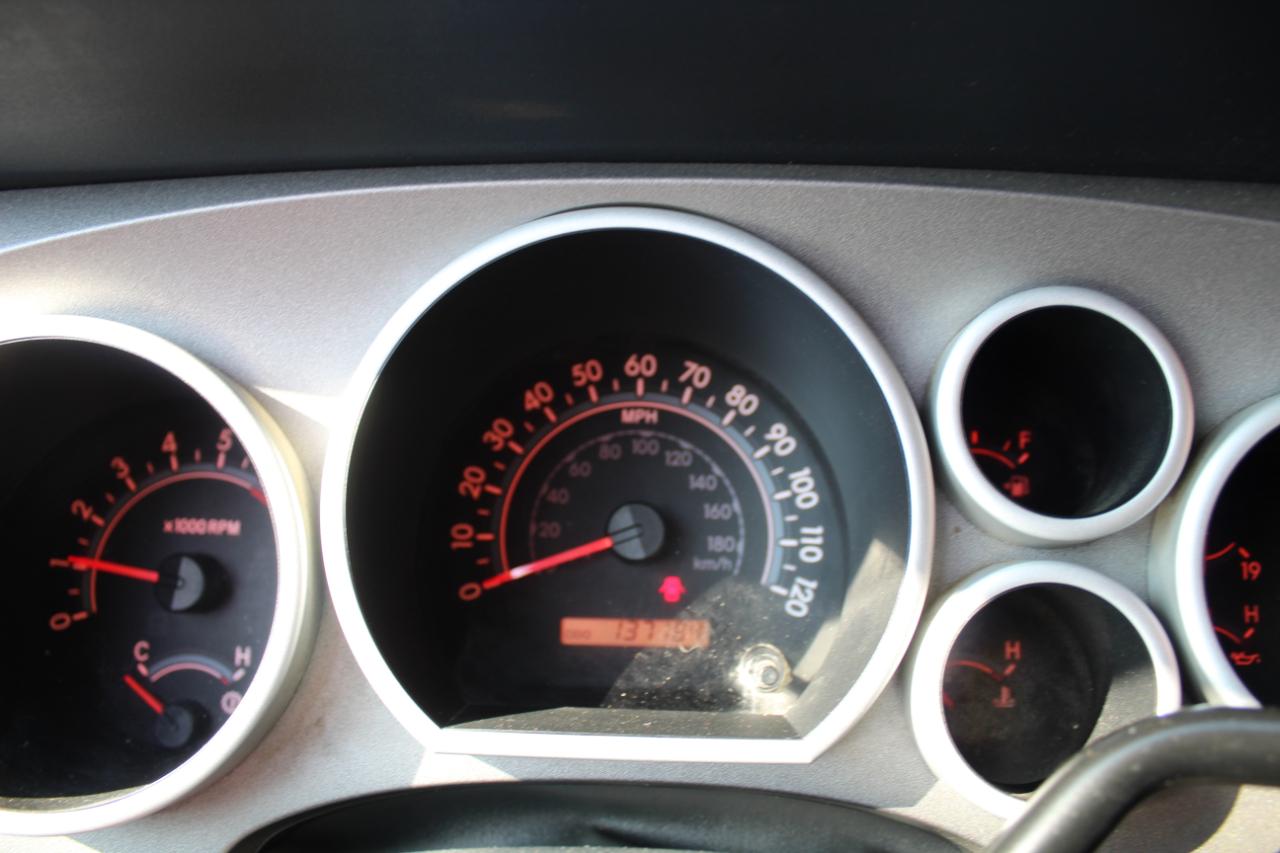 Toyota Tundra 2WD Truck Dbl 5.7L V8 6-Spd AT (Natl) 2010