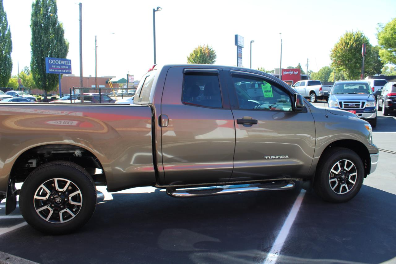 Toyota Tundra 2WD Truck Dbl 4.6L V8 6-Spd AT (Natl) 2010