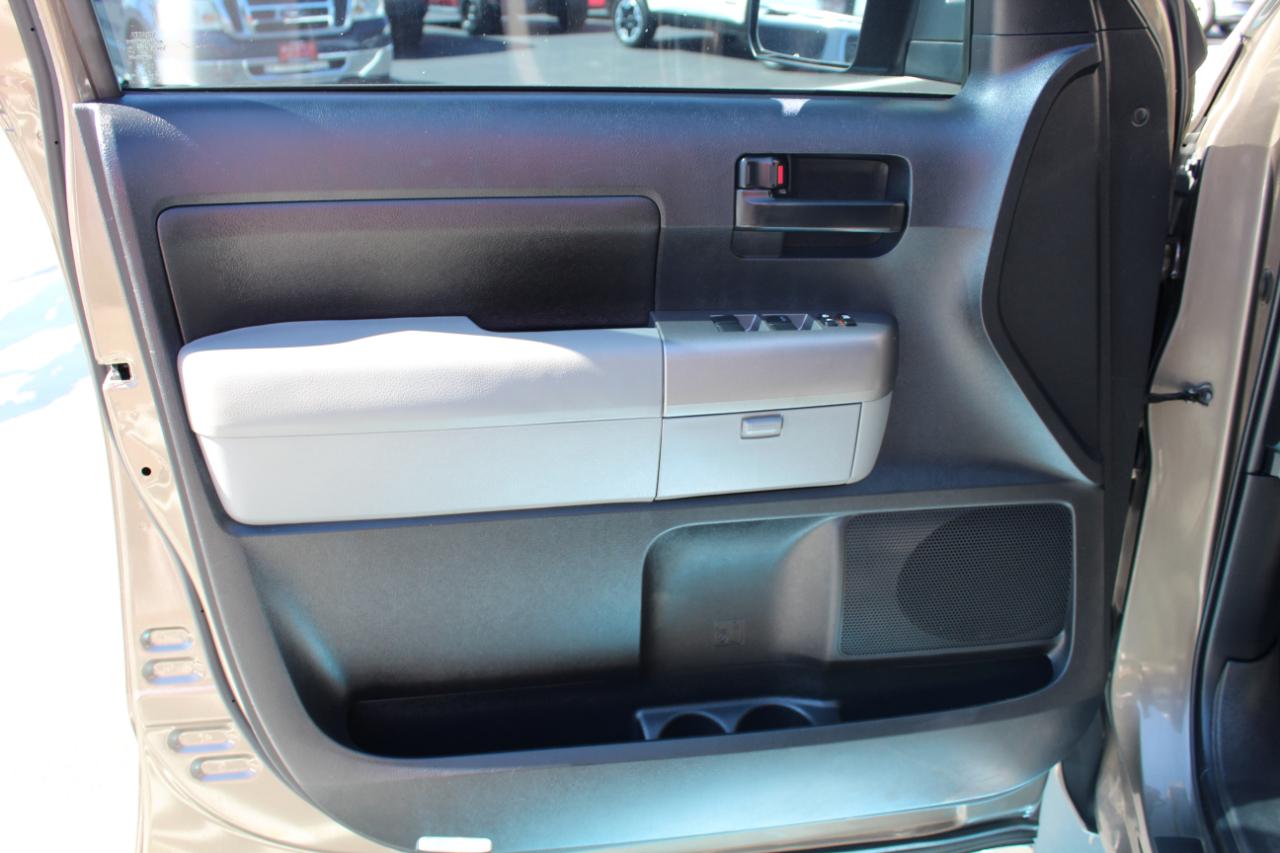 Toyota Tundra 2WD Truck Dbl 4.6L V8 6-Spd AT (Natl) 2010