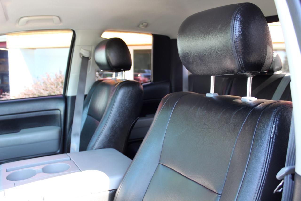 Toyota Tundra 2WD Truck Dbl 4.6L V8 6-Spd AT (Natl) 2010
