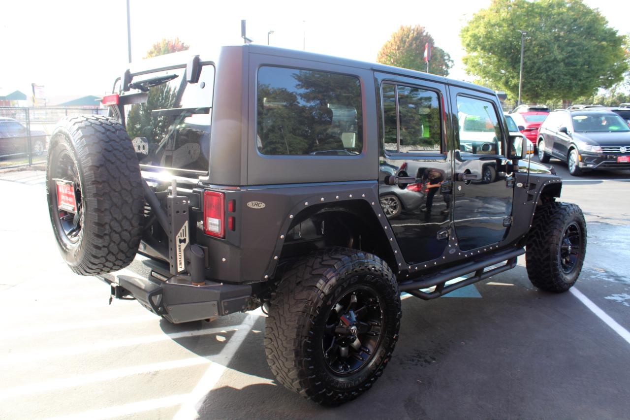 Jeep Wrangler Unlimited 4WD 4dr Sahara 2014