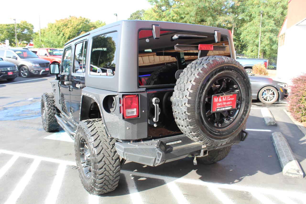 Jeep Wrangler Unlimited 4WD 4dr Sahara 2014