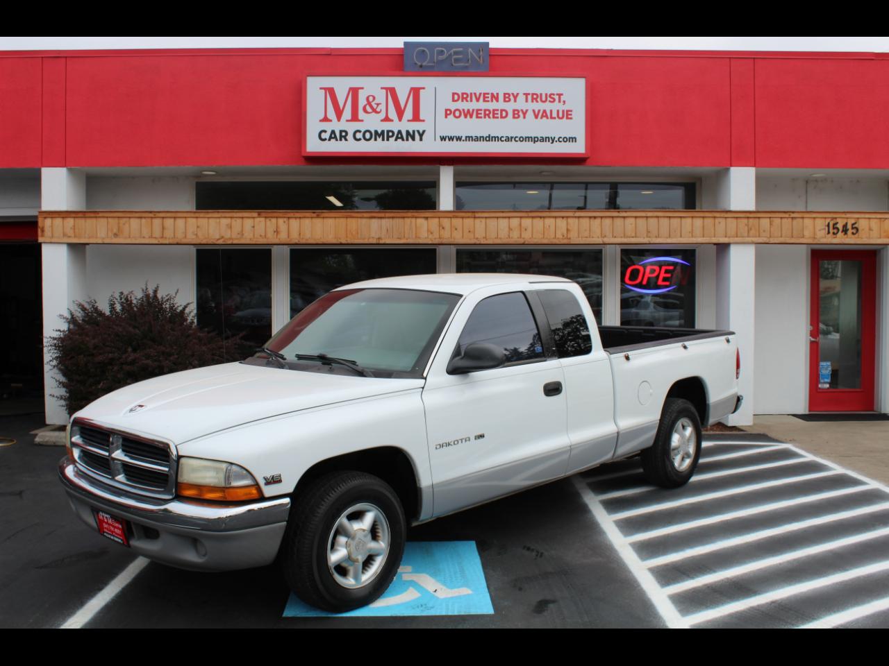 2000 Dodge Dakota Club Cab 131" WB Sport