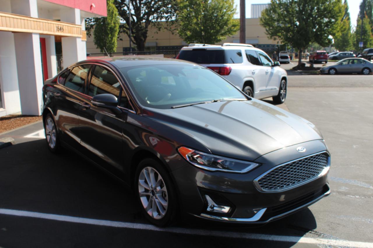 Ford Fusion Plug-In Hybrid Titanium FWD 2020