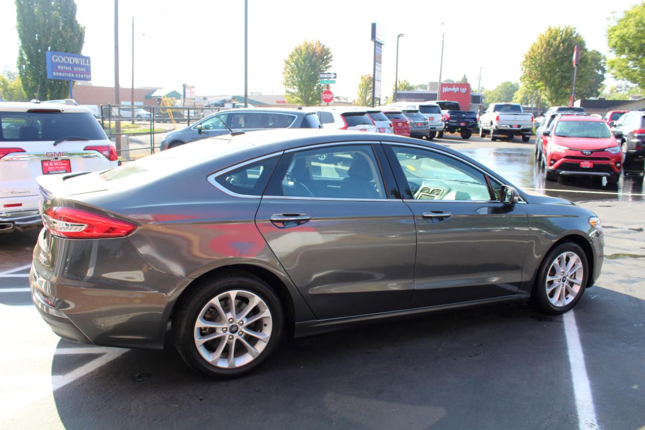 Ford Fusion Plug-In Hybrid Titanium FWD 2020