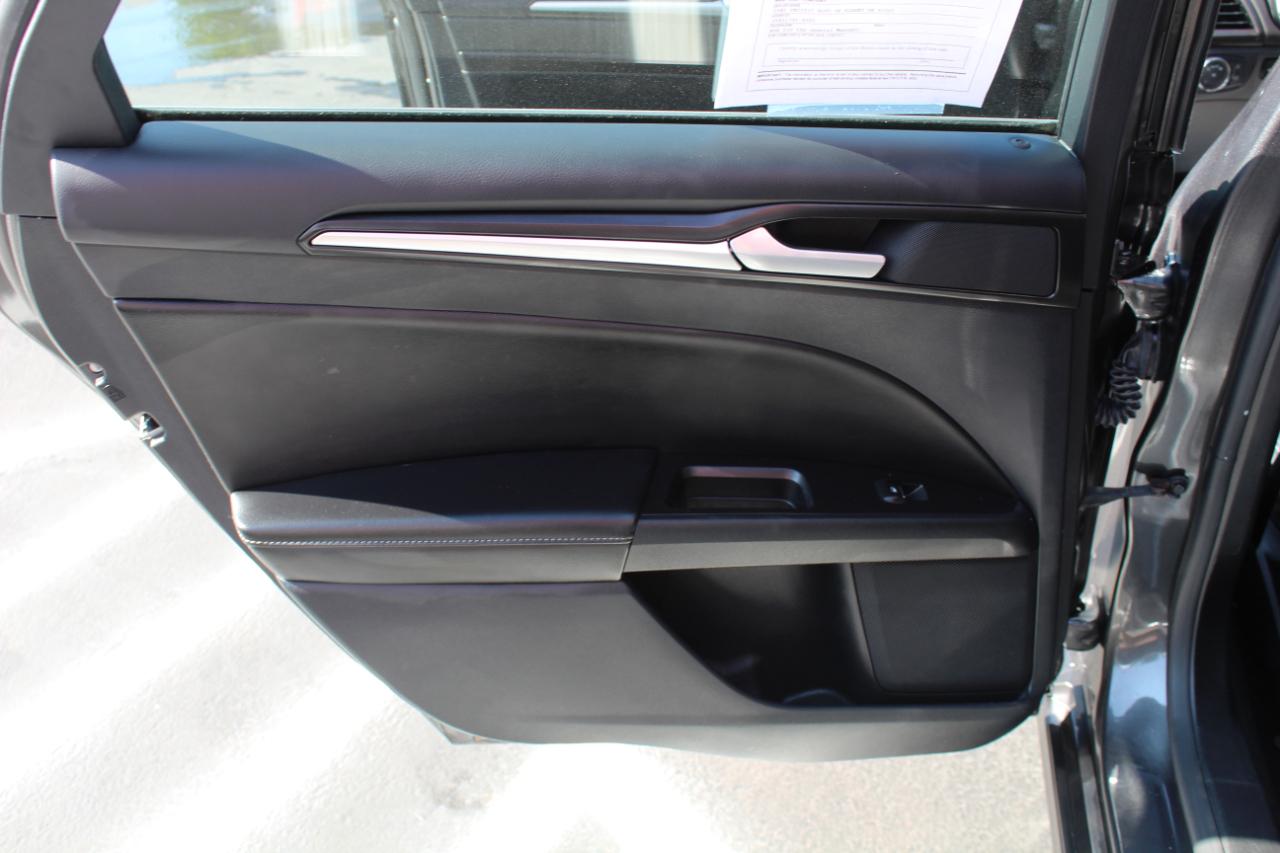 Ford Fusion Plug-In Hybrid Titanium FWD 2020
