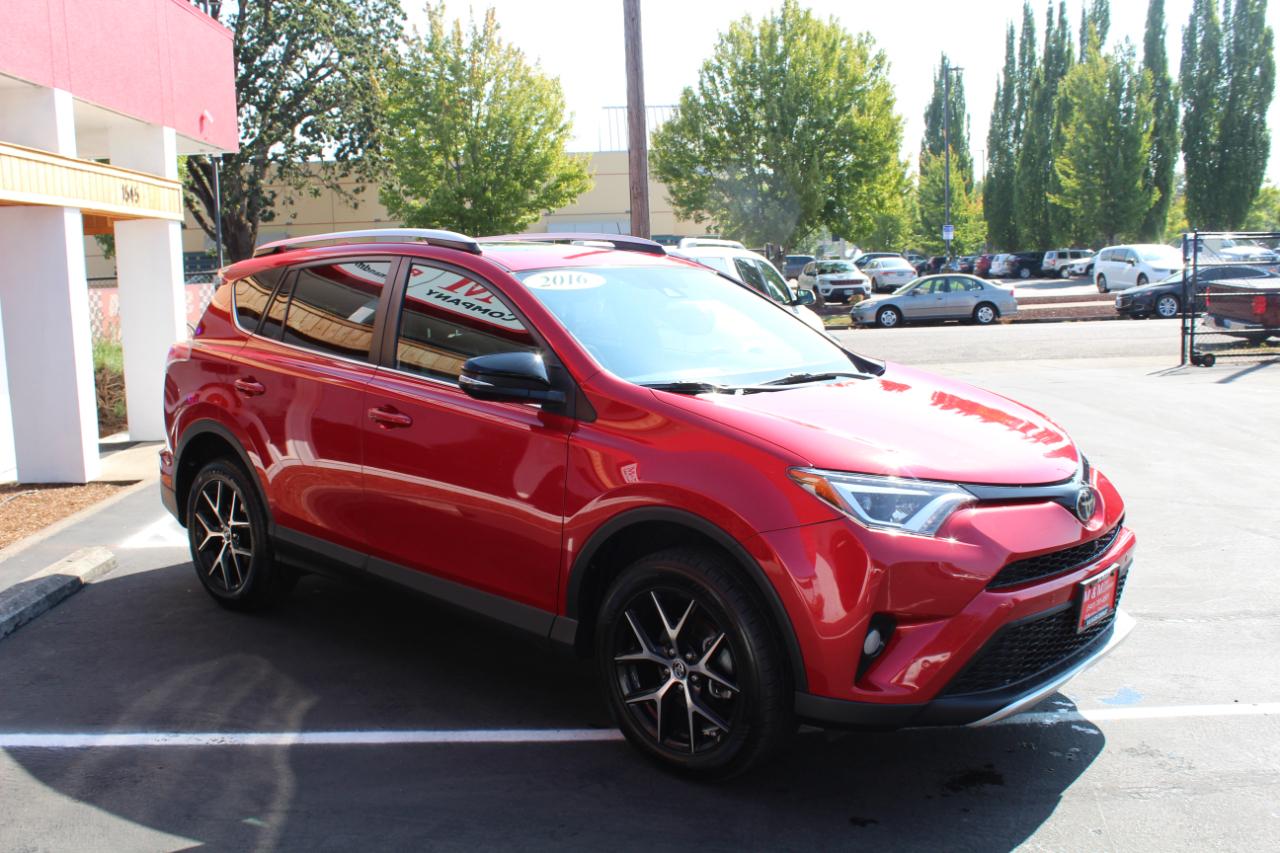 Toyota RAV4 AWD 4dr SE (Natl) 2016