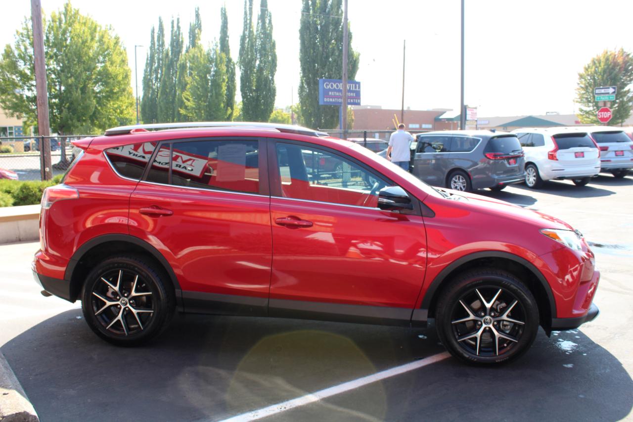 Toyota RAV4 AWD 4dr SE (Natl) 2016