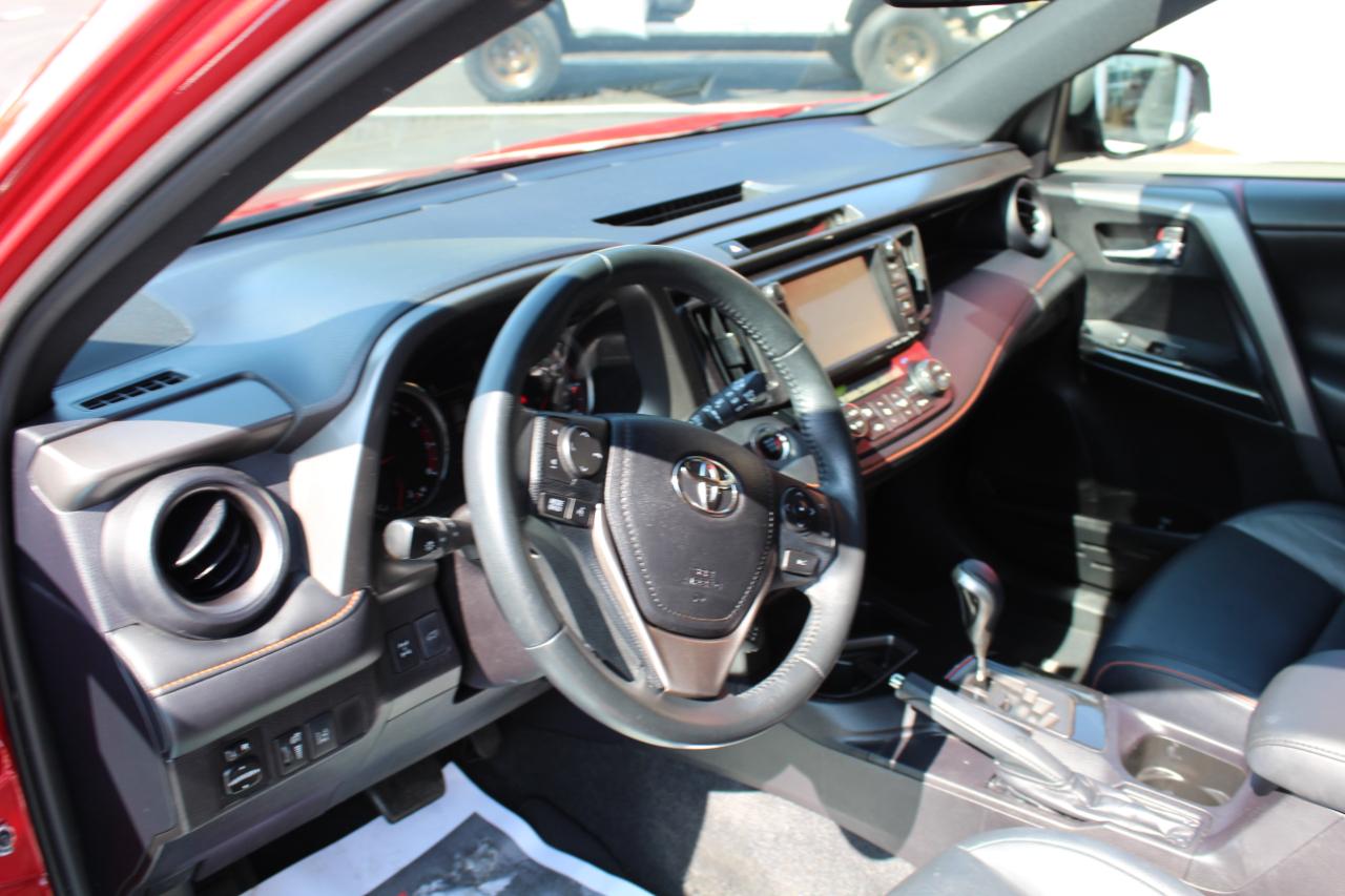 Toyota RAV4 AWD 4dr SE (Natl) 2016