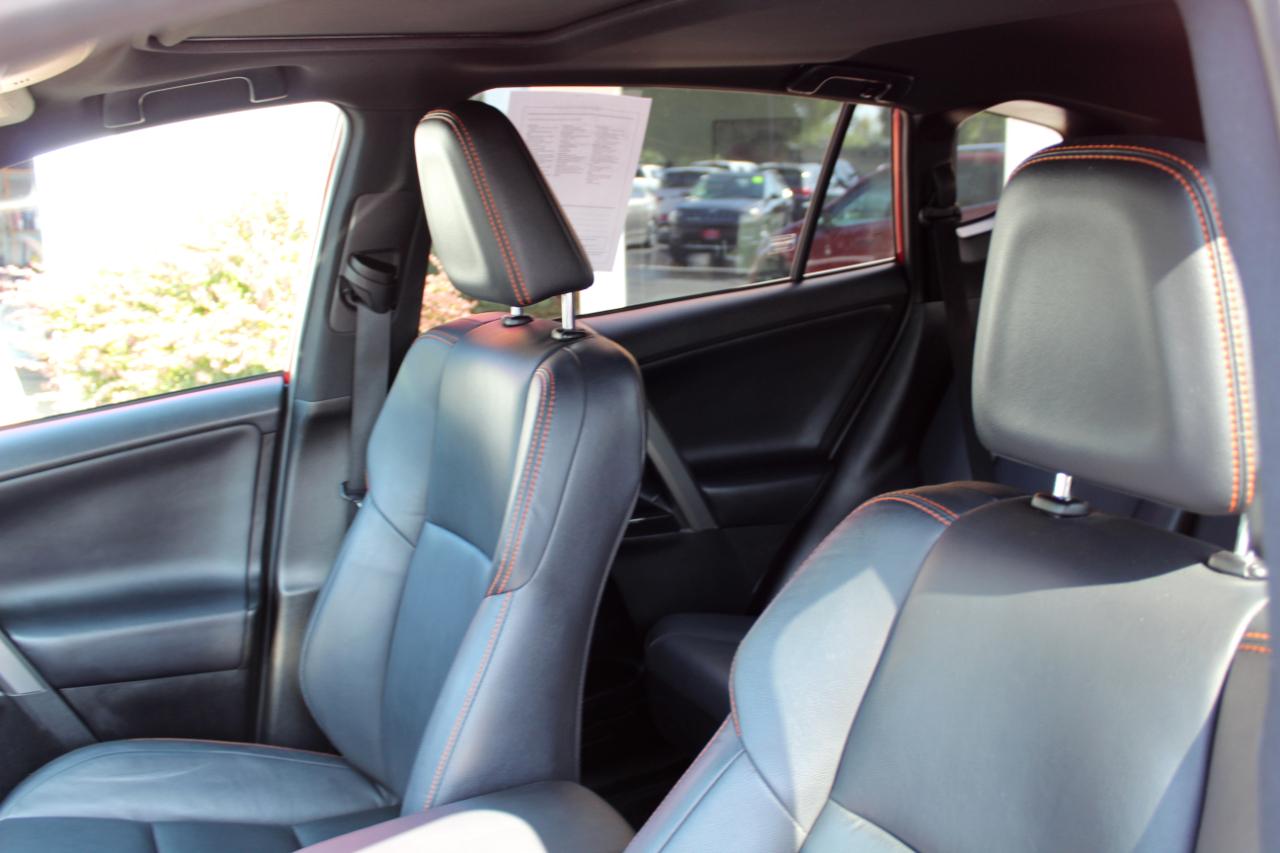 Toyota RAV4 AWD 4dr SE (Natl) 2016