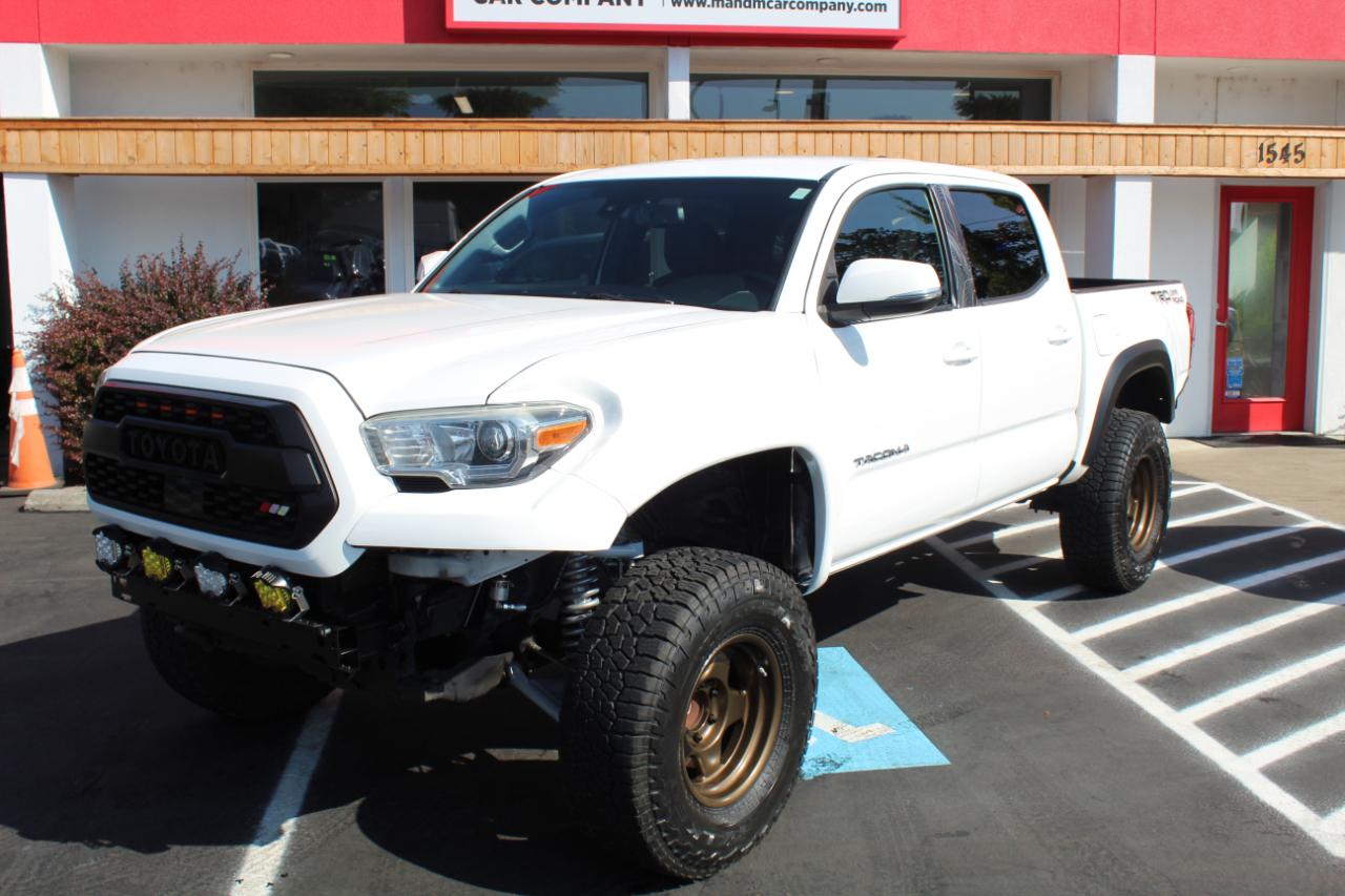 Toyota Tacoma TRD Off Road Double Cab 5' Bed V6 4x2 AT (Natl) 2018