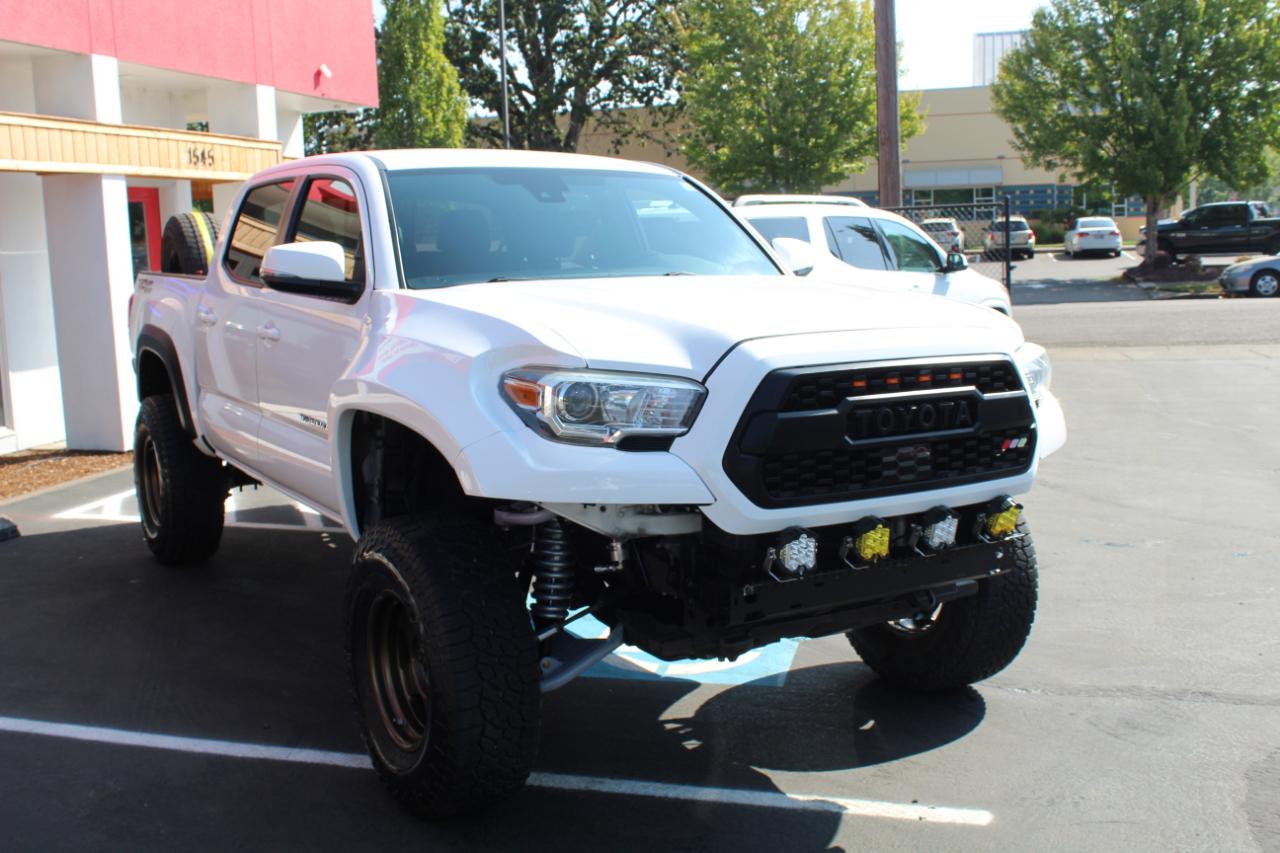 Toyota Tacoma TRD Off Road Double Cab 5' Bed V6 4x2 AT (Natl) 2018
