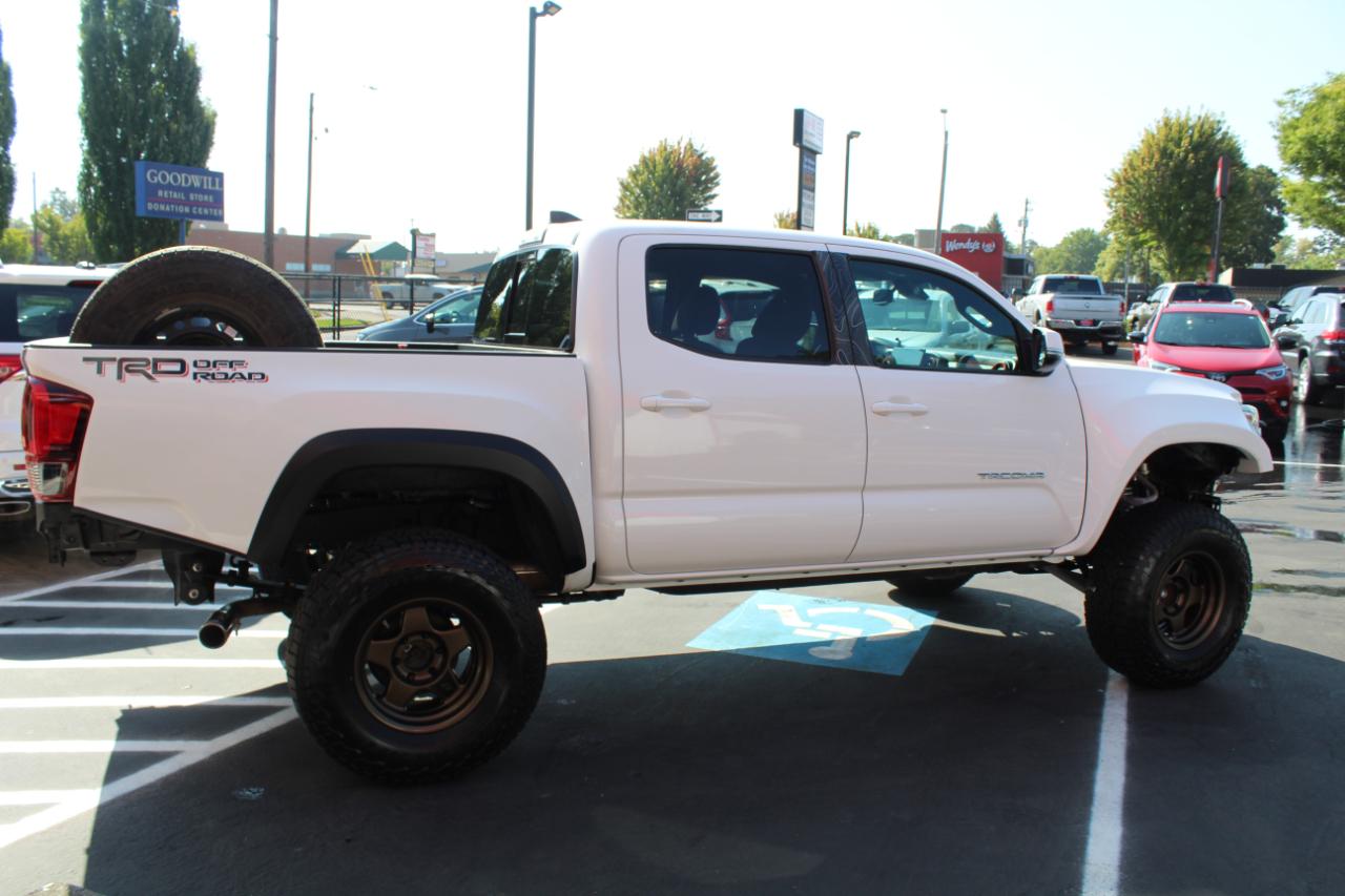 Toyota Tacoma TRD Off Road Double Cab 5' Bed V6 4x2 AT (Natl) 2018
