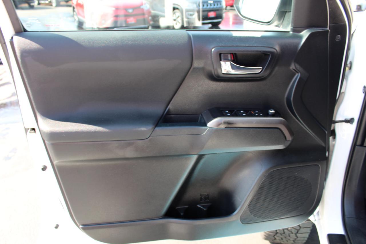 Toyota Tacoma TRD Off Road Double Cab 5' Bed V6 4x2 AT (Natl) 2018