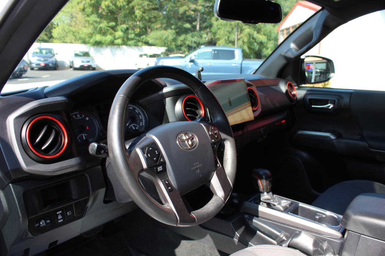 Toyota Tacoma TRD Off Road Double Cab 5' Bed V6 4x2 AT (Natl) 2018