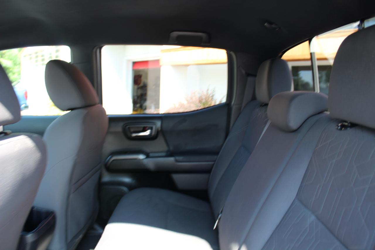 Toyota Tacoma TRD Off Road Double Cab 5' Bed V6 4x2 AT (Natl) 2018