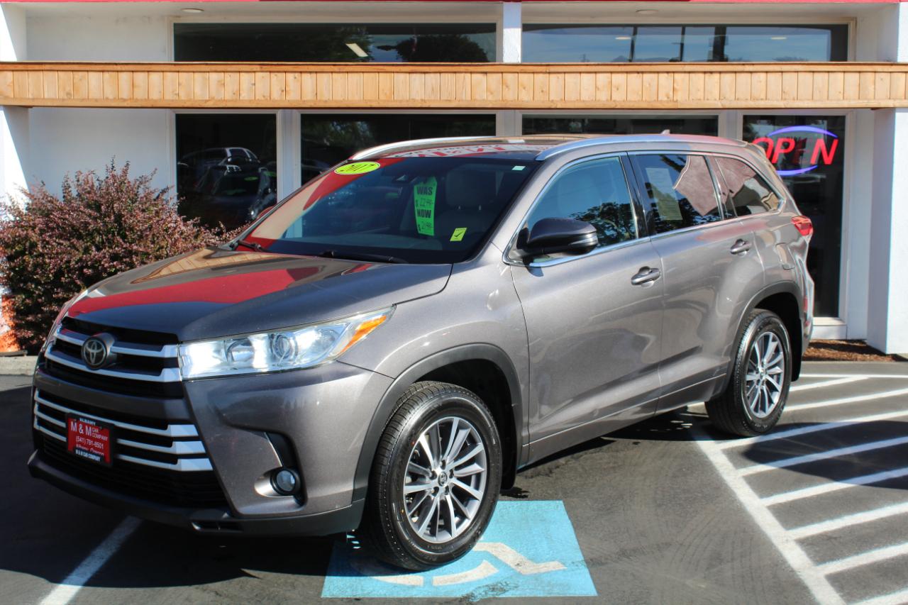Toyota Highlander XLE V6 AWD (Natl) 2017
