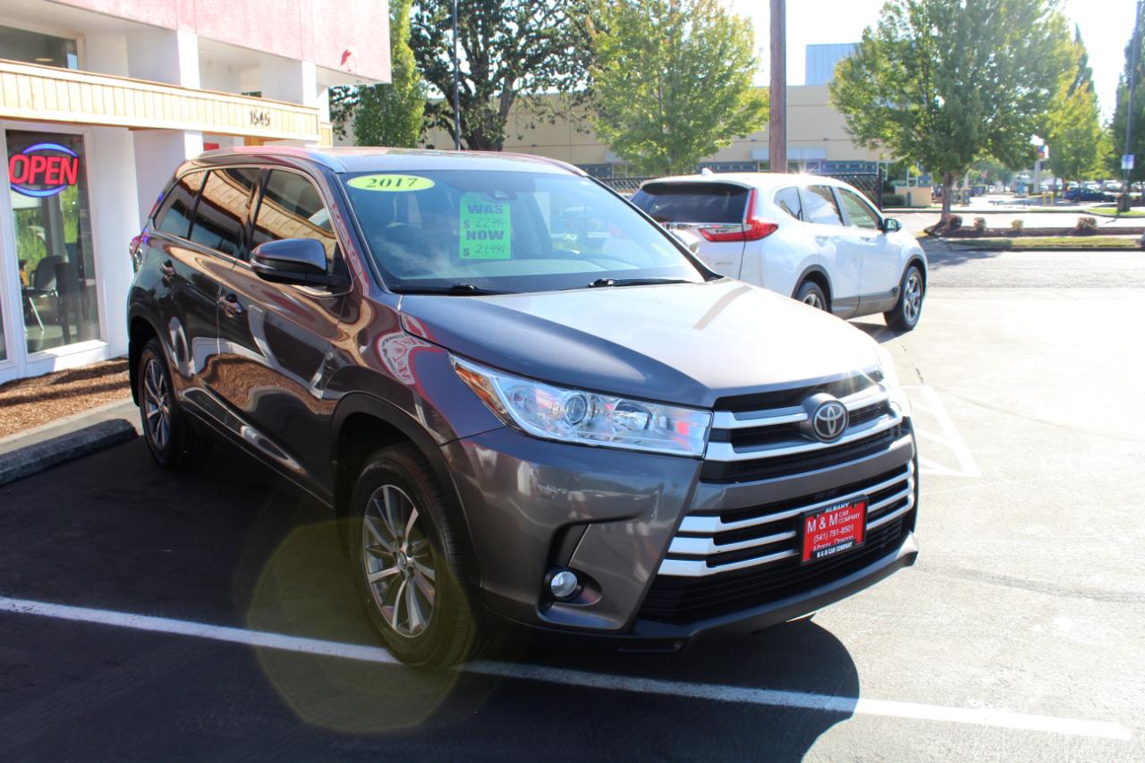 Toyota Highlander XLE V6 AWD (Natl) 2017