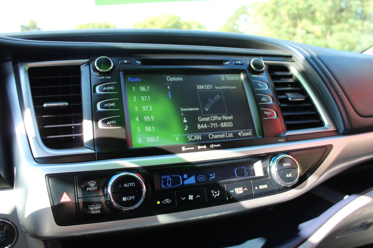 Toyota Highlander XLE V6 AWD (Natl) 2017
