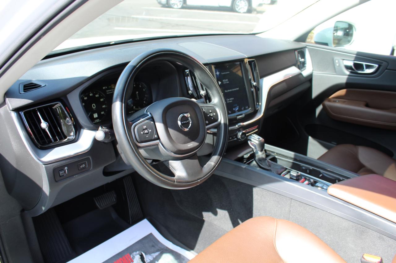Volvo XC60 T5 AWD Momentum 2018