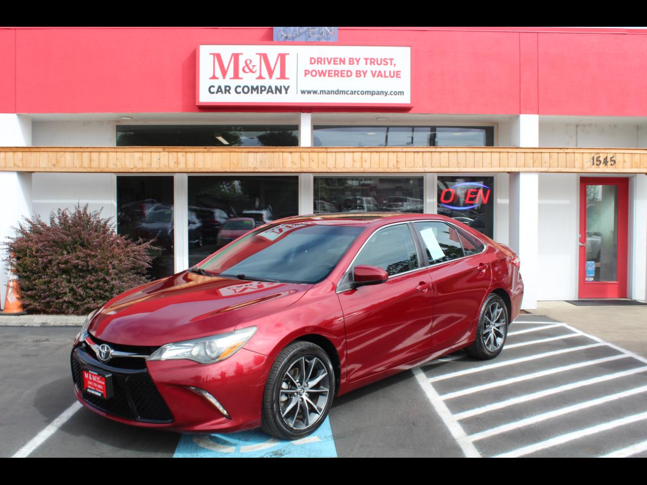 Toyota Camry  2015