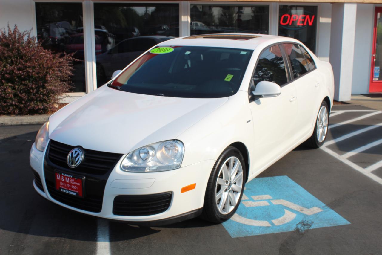 Volkswagen Jetta Sedan 4dr DSG Wolfsburg PZEV 2010