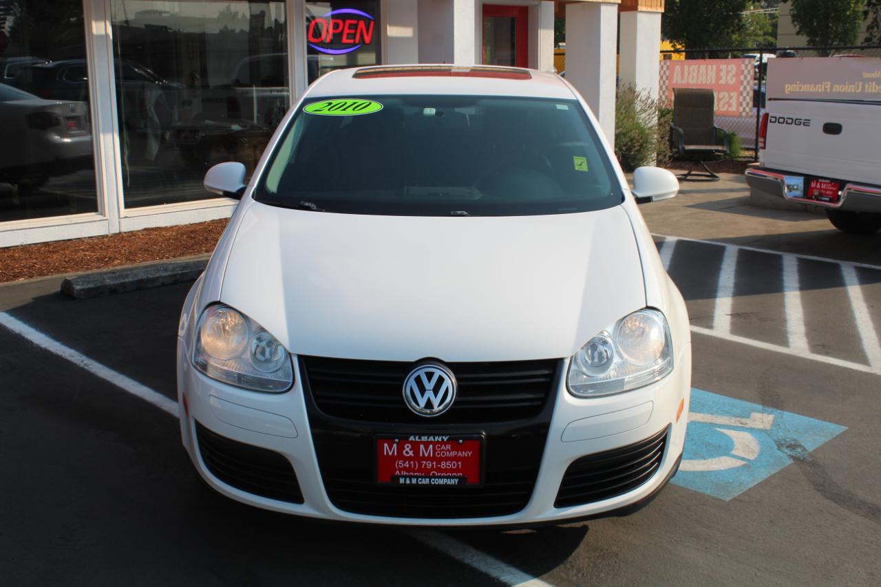 Volkswagen Jetta Sedan 4dr DSG Wolfsburg PZEV 2010