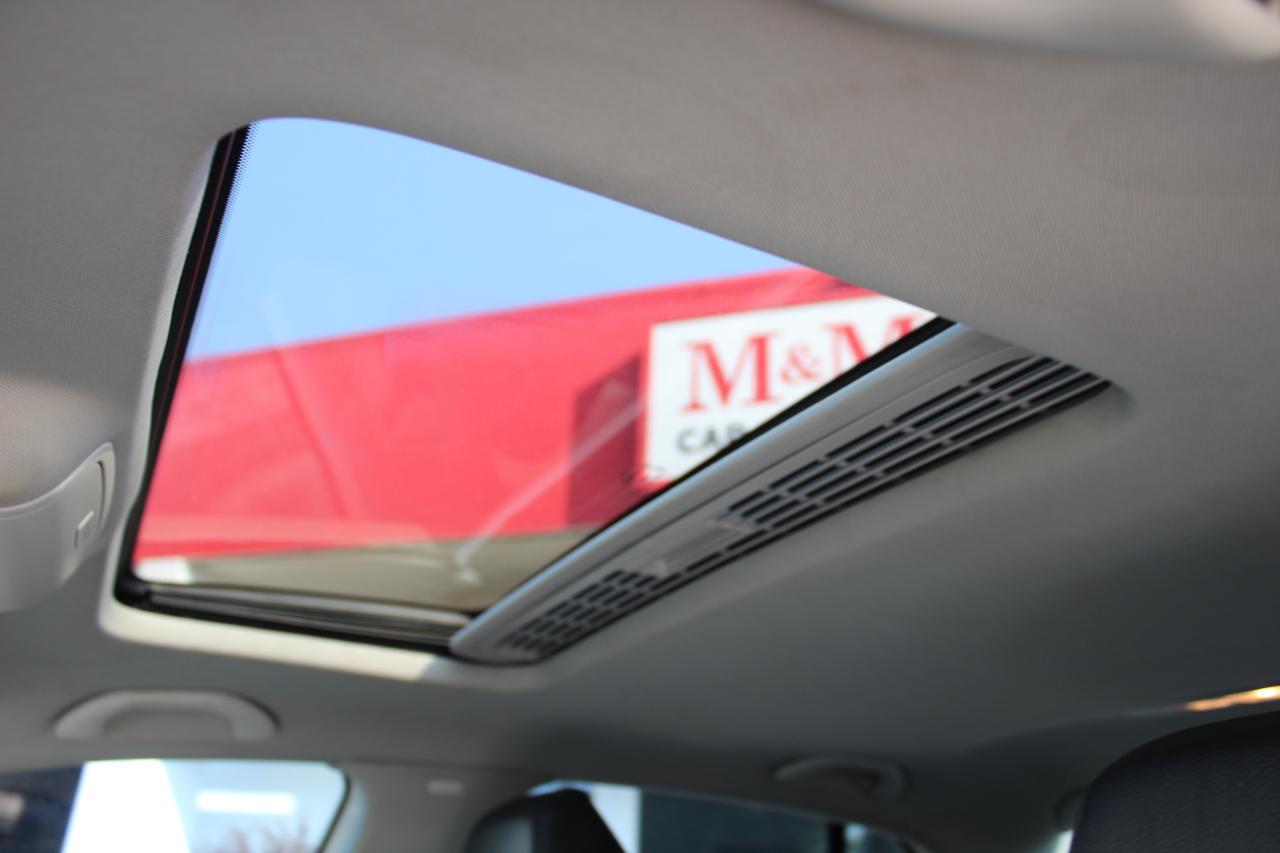 Volkswagen Jetta Sedan 4dr DSG Wolfsburg PZEV 2010