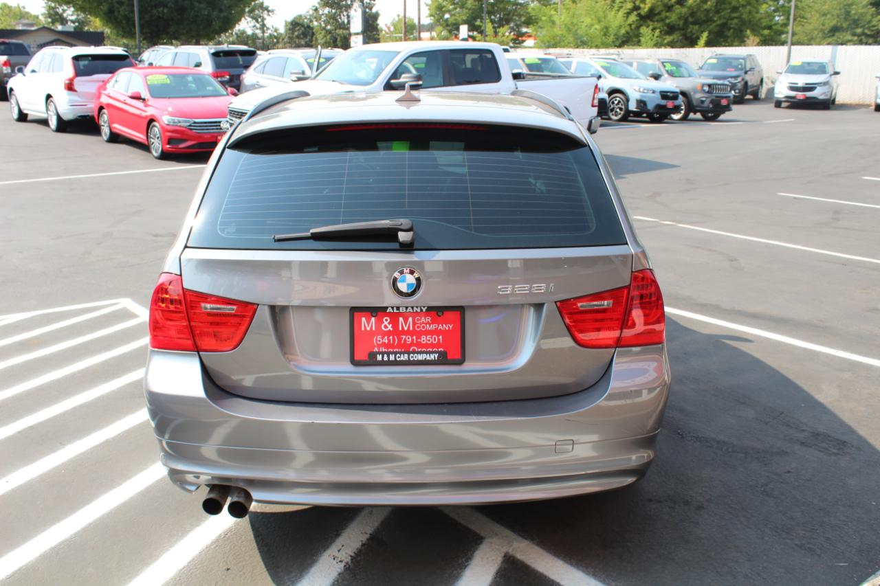 BMW 3 Series 4dr Sports Wgn 328i xDrive AWD 2012