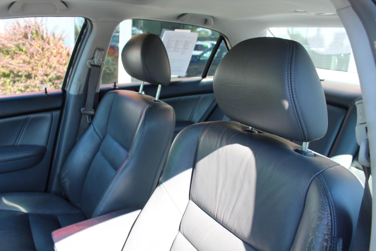 Honda Accord Sdn EX-L V6 AT 2005