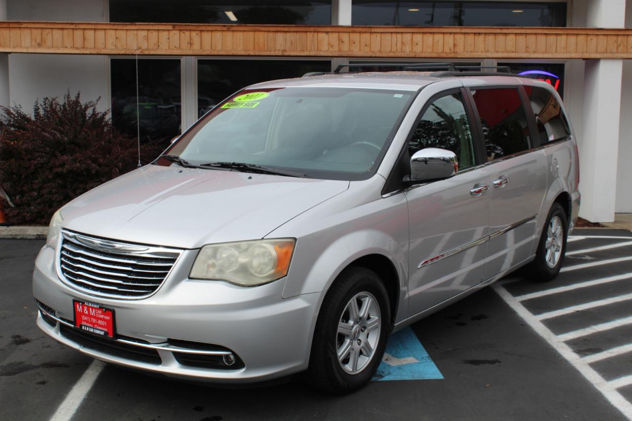 Chrysler Town & Country 4dr Wgn Touring 2011