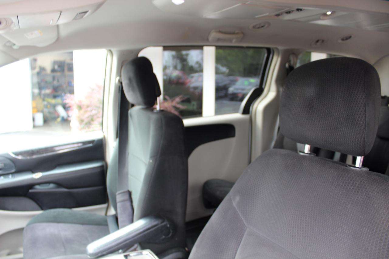 Chrysler Town & Country 4dr Wgn Touring 2011