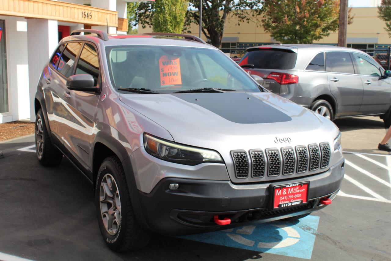 Jeep Cherokee photo 4