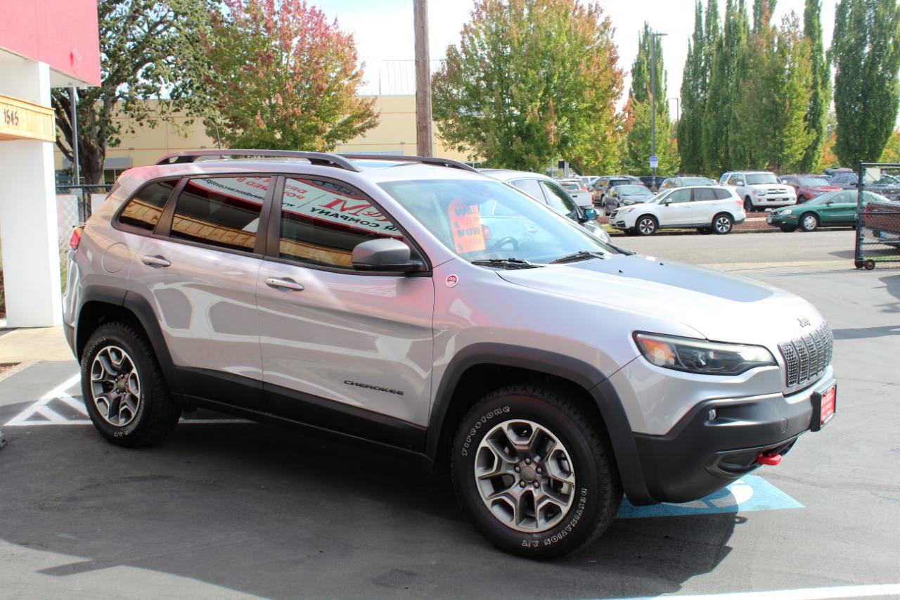 Jeep Cherokee photo 5