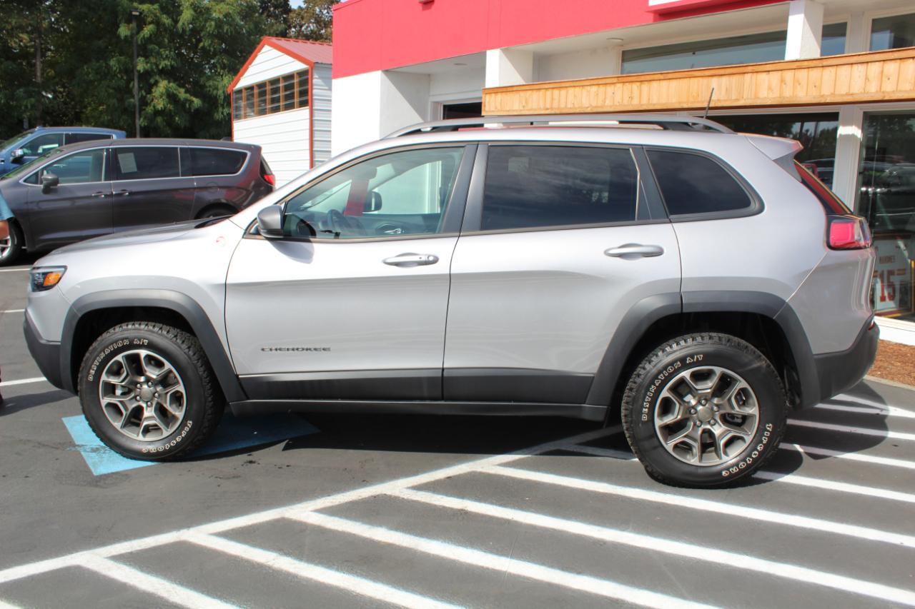 Jeep Cherokee photo 10