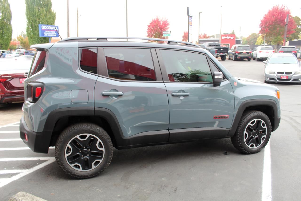 Jeep Renegade photo 8