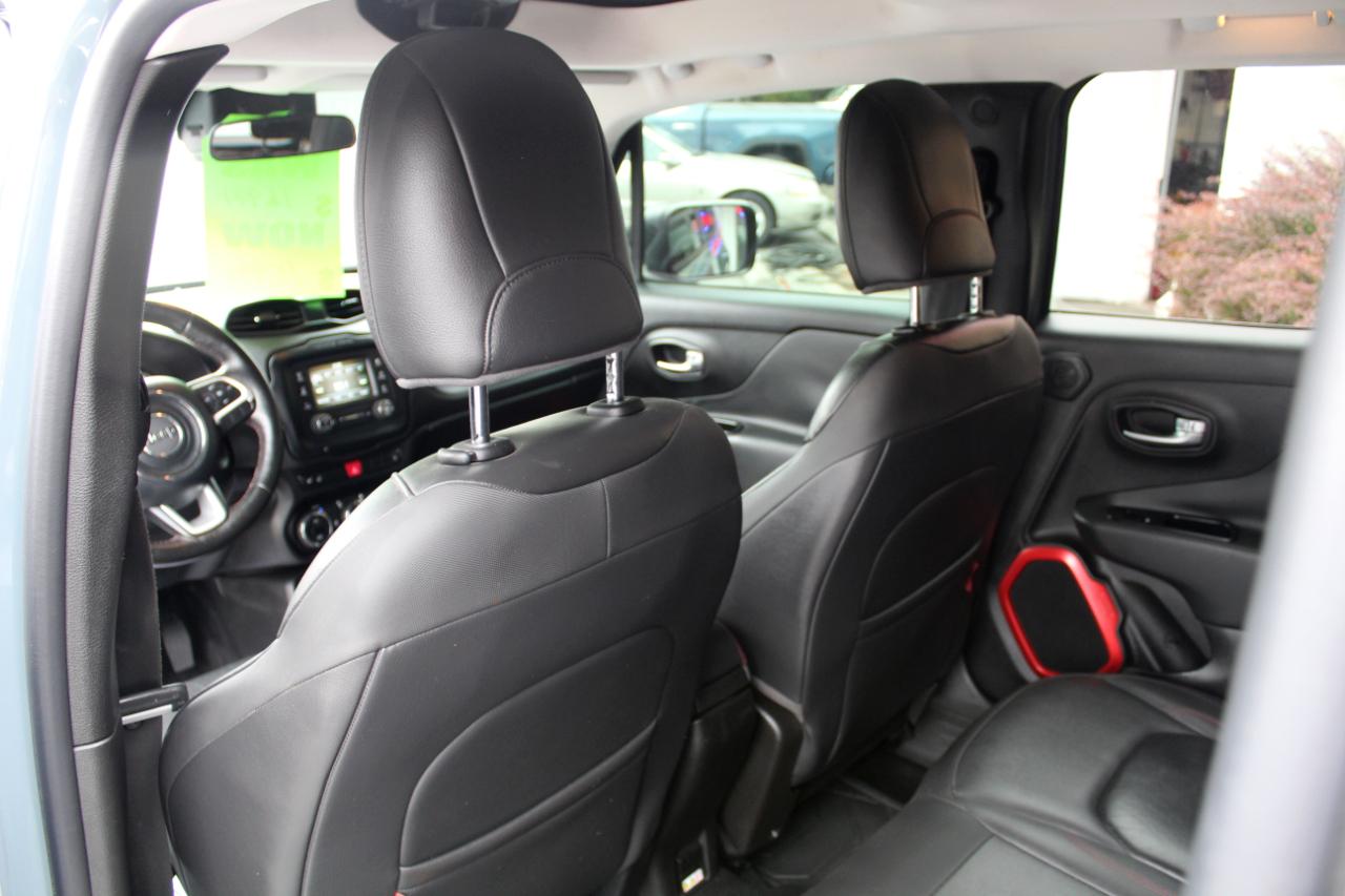 Jeep Renegade photo 23