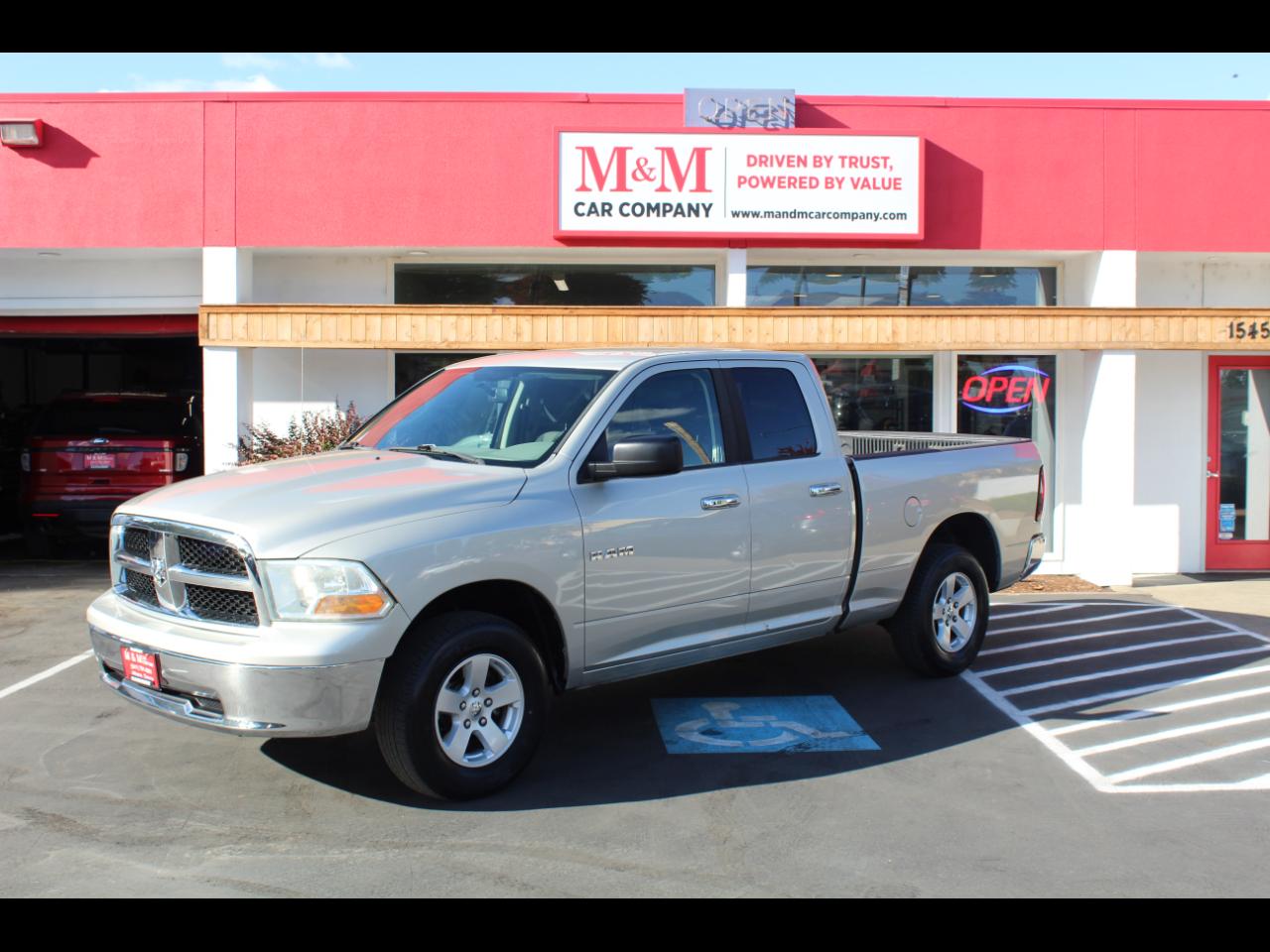 2010 Dodge Ram 1500 4WD Quad Cab 140.5" SLT