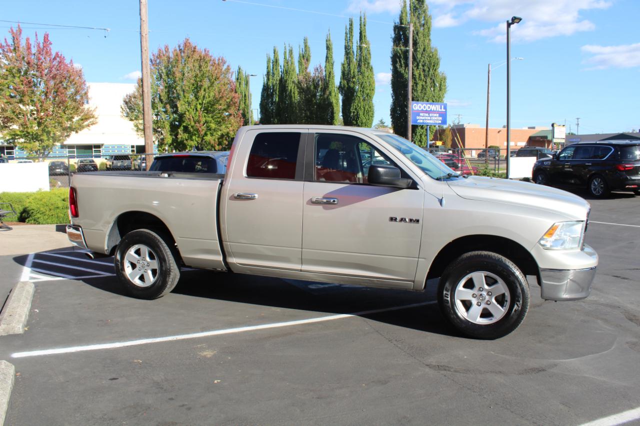 Dodge Ram 1500 4WD Quad Cab 140.5" SLT 2010
