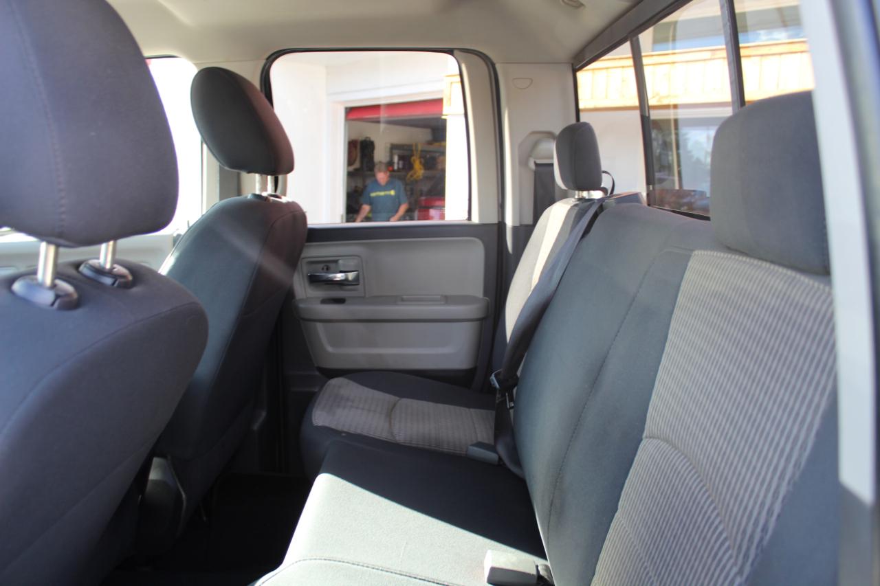 Dodge Ram 1500 4WD Quad Cab 140.5" SLT 2010