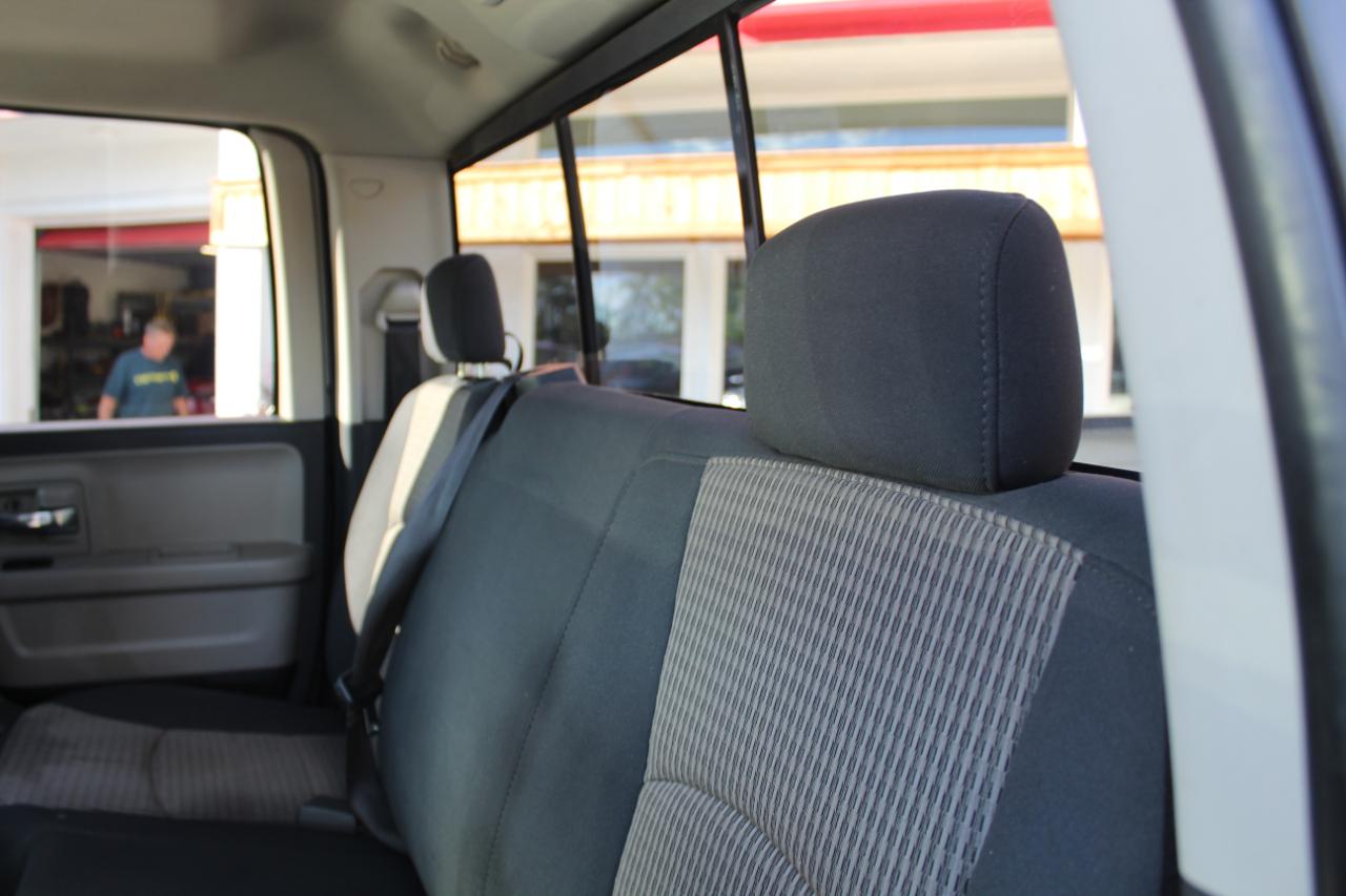 Dodge Ram 1500 4WD Quad Cab 140.5" SLT 2010