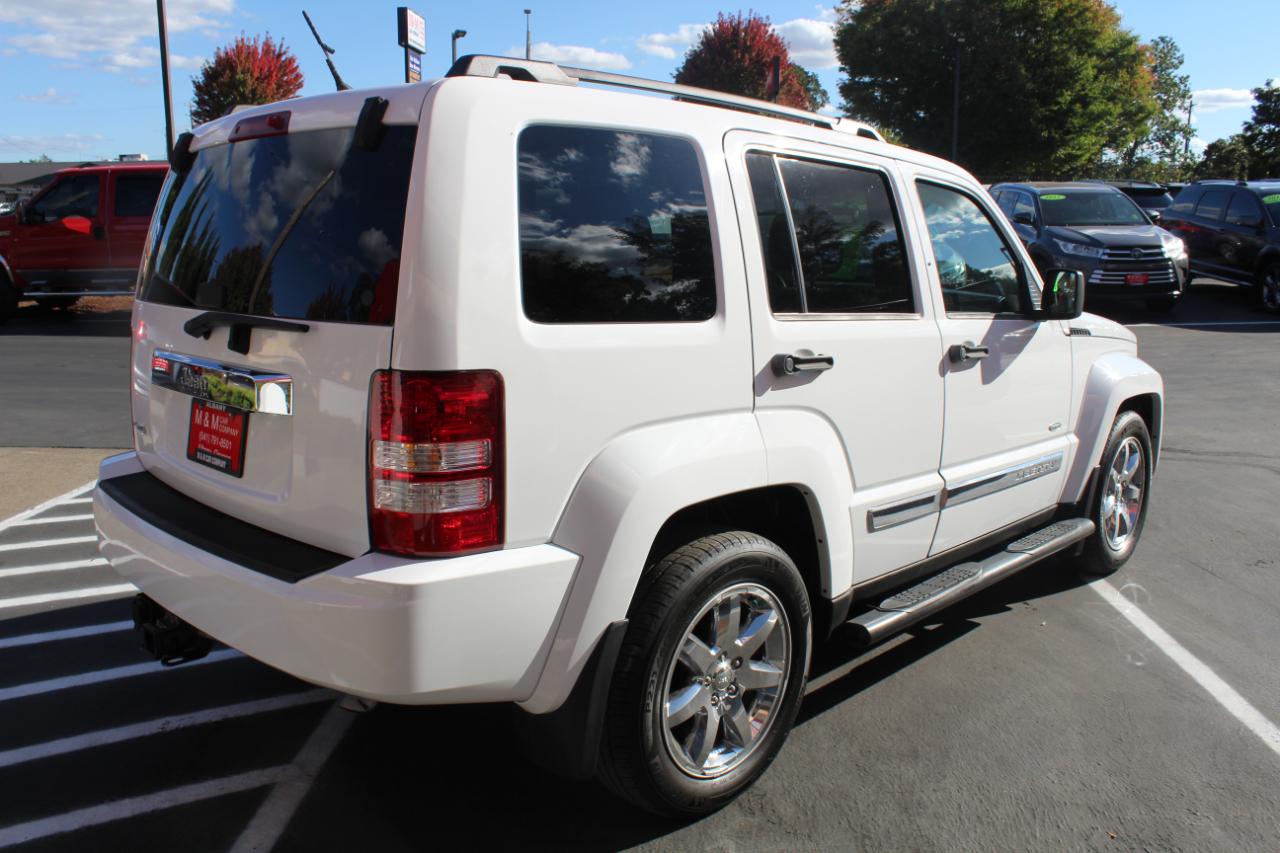Jeep Liberty photo 6