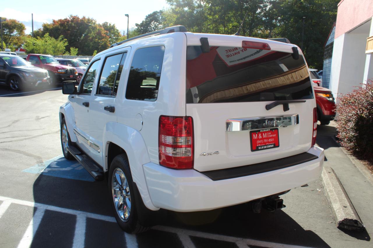 Jeep Liberty photo 8