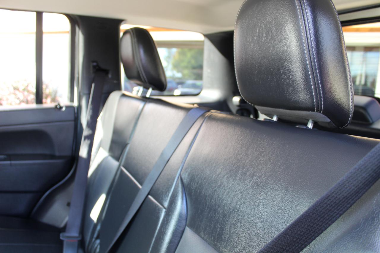 Jeep Liberty photo 15