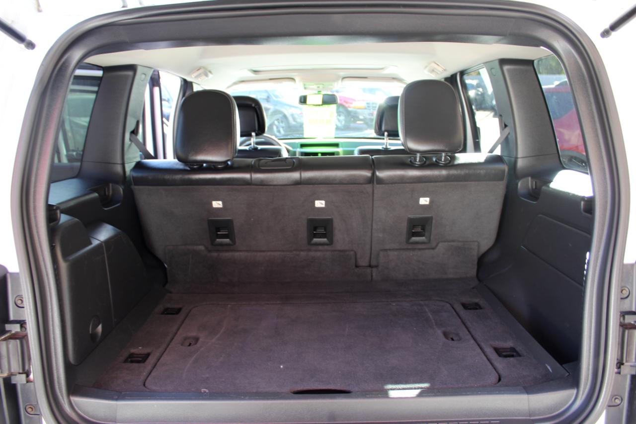 Jeep Liberty photo 16