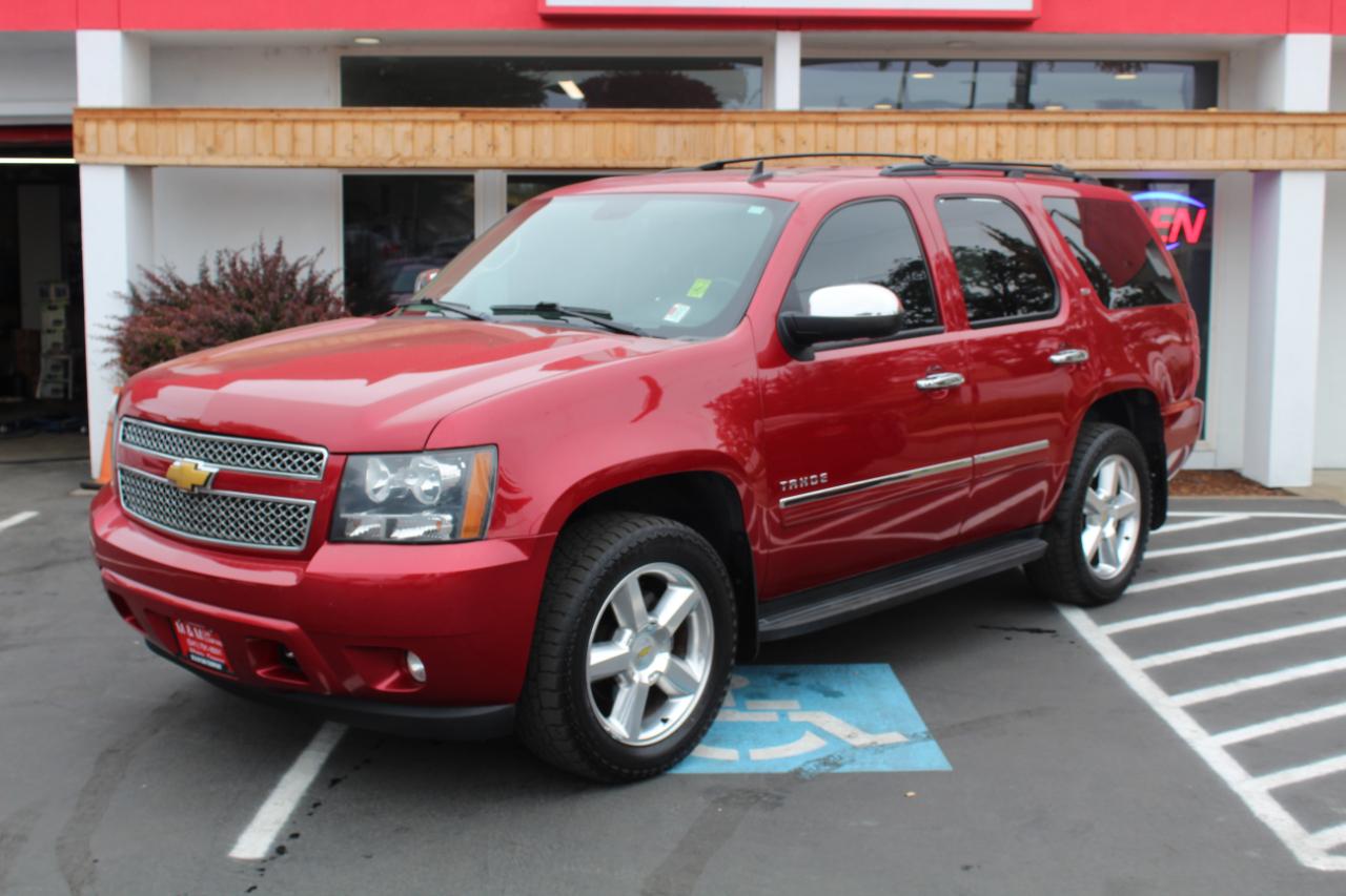 Chevrolet Tahoe photo 2